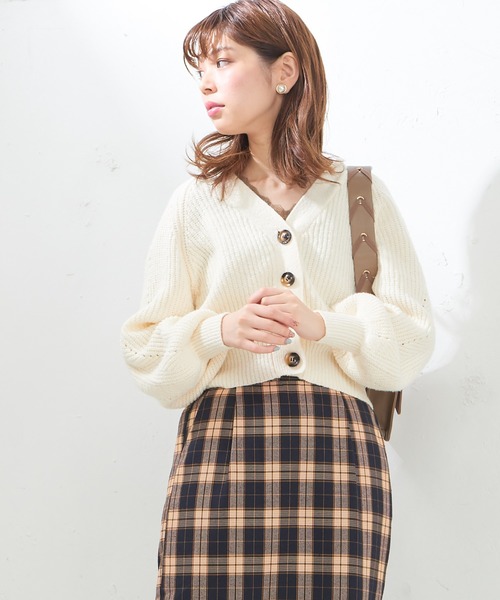 natural couture（ナチュラルクチュール）の「ぷくぷく片畦ニットカーディガン（カーディガン/ボレロ・レディース・ベージュ/ネイビー/オフホワイト/グリーン/ライトピンク・FREE）」の7枚目の写真