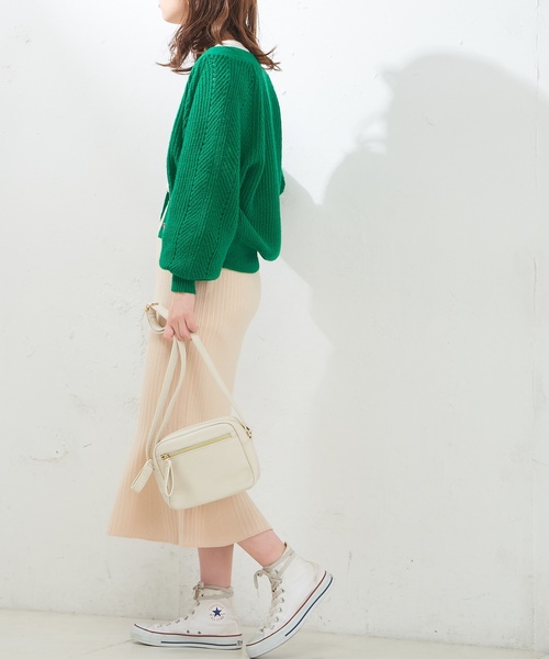 natural couture（ナチュラルクチュール）の「ぷくぷく片畦ニットカーディガン（カーディガン/ボレロ・レディース・ベージュ/ネイビー/オフホワイト/グリーン/ライトピンク・FREE）」の12枚目の写真