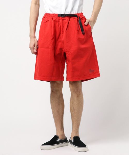 WHITE MOUNTAINEERING(ホワイトマウンテニアリング)の「【WHITE MOUNTAINEERING × GRAMICCI】ホワイトマウンテニアリング GARMENT DYED WIDE SHORT PANTS(パンツ)」|レッド