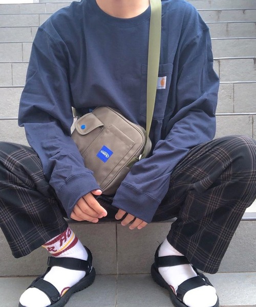 Carhartt（カーハート）の「カーハート carhartt 無地 ロゴ 長袖Tシャツ ポケット付き（Tシャツ/カットソー・メンズ・ブラック/ネイビー/グレー/グリーン/ワイン/ブルー系その他/ホワイト/ライトグリーン/チャコールグレー/ダークブラウン/グレー系その他/グレー系その他2/グリーン系その他2/オレンジ系その他/グリーン系その他・SMALL/MEDIUM/LARGE/X-LARGE）」の13枚目の写真