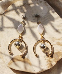 ホースシューバロックパールピアス/baroque perl