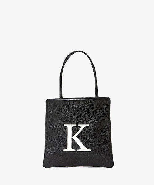 TASINAMI（タシナミ）の「TASINAMI タシナミ / シュリンクレザーイニシャルトートハンドバッグ / TA-0022（ハンドバッグ・レディース・A/E/H/K/M/N/R/S/T/Y・FREE）」の4枚目の写真