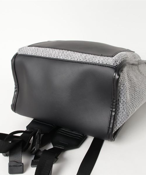 SOLPRESA(ソルプレーサ)の「【SOLPRESA】ボンディングパンチングリュックサック(バックパック/リュック・レディース・ブラック/グレー/ライトベージュ・ONE SIZE)」の4枚目の写真