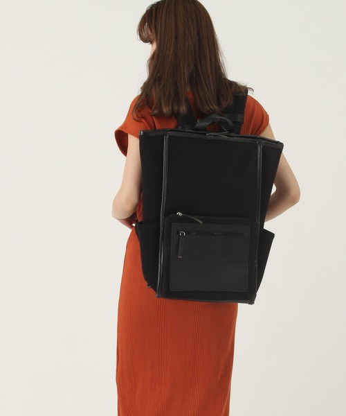 SOLPRESA(ソルプレーサ)の「【SOLPRESA】ボンディングパンチングリュックサック(バックパック/リュック・レディース・ブラック/グレー/ライトベージュ・ONE SIZE)」の1枚目の写真