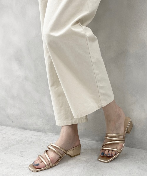 natural couture(ナチュラルクチュール)の「チューブヒモミュールサンダル(サンダル・レディース・ミント/クリア/アイボリー/ピンクゴールド・L/M)」の3枚目の写真