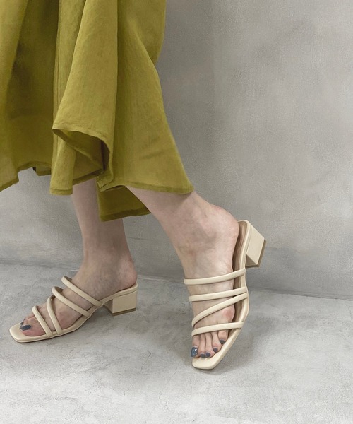 natural couture(ナチュラルクチュール)の「チューブヒモミュールサンダル(サンダル・レディース・ミント/クリア/アイボリー/ピンクゴールド・L/M)」の16枚目の写真