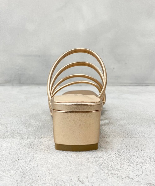 natural couture(ナチュラルクチュール)の「チューブヒモミュールサンダル(サンダル・レディース・ミント/クリア/アイボリー/ピンクゴールド・L/M)」の11枚目の写真