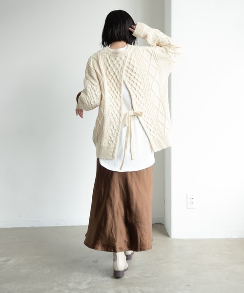 Aunt Marie's(アントマリーズ)の「バックスリットケーブルニット / AnutMarie's(ニット/セーター・レディース・パープル/グリーン/アイボリー・FREE)」の8枚目の写真