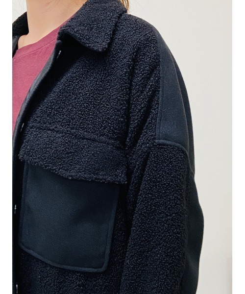 TEVALT（ヴァレット）の「ボア切替え　ロングシャツジャケット（その他アウター・レディース・カーキ/ブラック・38）」の7枚目の写真