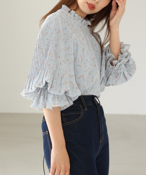 one after another NICE CLAUP（ワンアフターアナザーナイスクラップ）の「【ZOZO限定】消しプリーツ切替ブラウス（シャツ/ブラウス・レディース・ホワイト系その他/ブラック/モカ/グリーン系その他/ドット/スモークピンク/その他1/サックスブルー・FREE）」の6枚目の写真