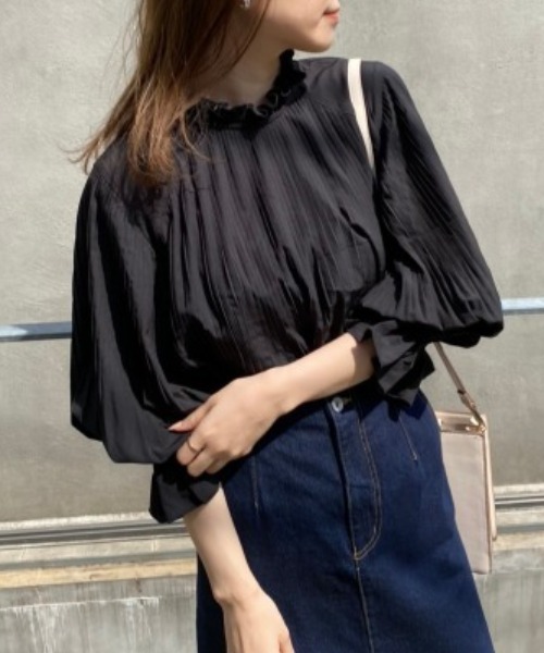 one after another NICE CLAUP（ワンアフターアナザーナイスクラップ）の「【ZOZO限定】消しプリーツ切替ブラウス（シャツ/ブラウス・レディース・ホワイト系その他/ブラック/モカ/グリーン系その他/ドット/スモークピンク/その他1/サックスブルー・FREE）」の4枚目の写真