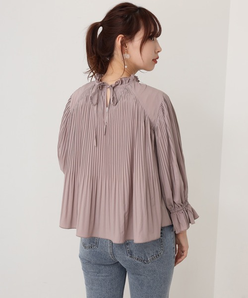 one after another NICE CLAUP（ワンアフターアナザーナイスクラップ）の「【ZOZO限定】消しプリーツ切替ブラウス（シャツ/ブラウス・レディース・ホワイト系その他/ブラック/モカ/グリーン系その他/ドット/スモークピンク/その他1/サックスブルー・FREE）」の22枚目の写真