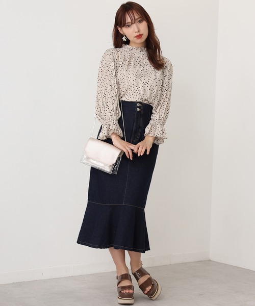 one after another NICE CLAUP（ワンアフターアナザーナイスクラップ）の「【ZOZO限定】消しプリーツ切替ブラウス（シャツ/ブラウス・レディース・ホワイト系その他/ブラック/モカ/グリーン系その他/ドット/スモークピンク/その他1/サックスブルー・FREE）」の11枚目の写真