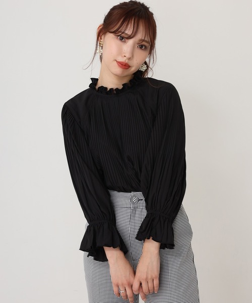 one after another NICE CLAUP（ワンアフターアナザーナイスクラップ）の「【ZOZO限定】消しプリーツ切替ブラウス（シャツ/ブラウス・レディース・ホワイト系その他/ブラック/モカ/グリーン系その他/ドット/スモークピンク/その他1/サックスブルー・FREE）」の17枚目の写真