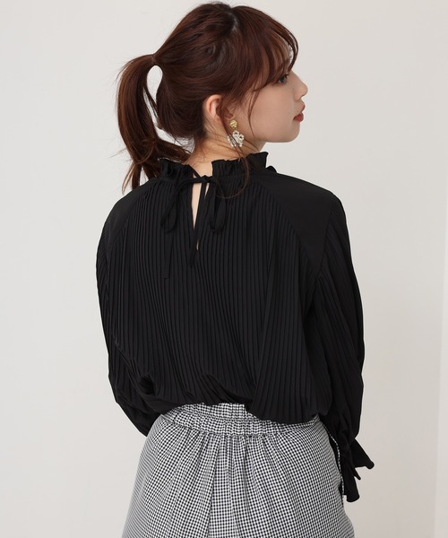 one after another NICE CLAUP（ワンアフターアナザーナイスクラップ）の「【ZOZO限定】消しプリーツ切替ブラウス（シャツ/ブラウス・レディース・ホワイト系その他/ブラック/モカ/グリーン系その他/ドット/スモークピンク/その他1/サックスブルー・FREE）」の18枚目の写真