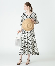 allureville | 《WEB LIMITED》モノトーンフラワーＶネックワンピース(ワンピース)