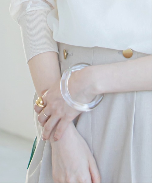 ANNIKA INEZ（アニカイネズ）の「【ANNIKA INEZ】 GLASSY BANGLE◆（バングル/リストバンド・レディース・ホワイト系その他・FREE）」の6枚目の写真