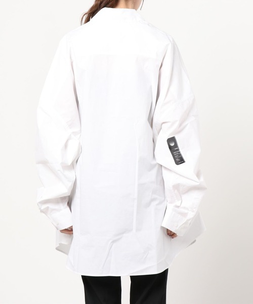 TTSWTRS(タトゥーセーターズ)の「【TTSWTRS】 WHITE OVERSIZED SHIRT(シャツ/ブラウス・レディース・ホワイト・ONE SIZE)」の9枚目の写真