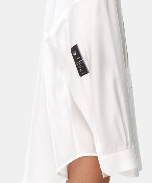 TTSWTRS(タトゥーセーターズ)の「【TTSWTRS】 WHITE OVERSIZED SHIRT(シャツ/ブラウス・レディース・ホワイト・ONE SIZE)」の7枚目の写真