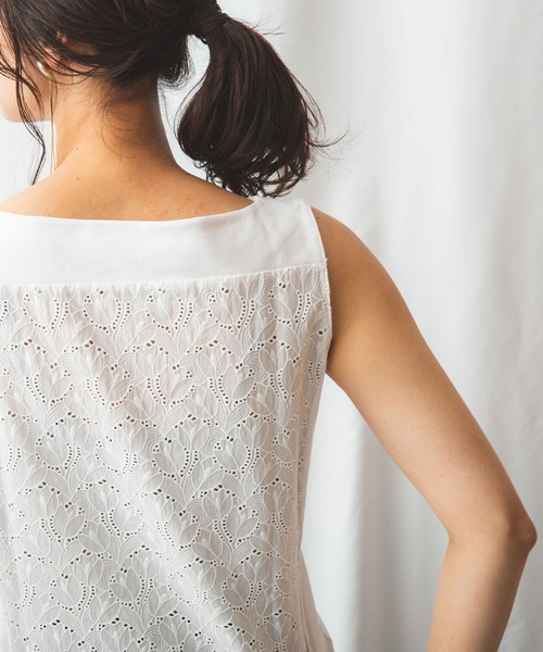 NARACAMICIE(ナラカミーチェ)の「コットンエンブロイダリーカットソードッキングプルオーバー(シャツ/ブラウス・レディース・ホワイト/ブラック・XX-LARGE/SMALL/MEDIUM/LARGE)」の4枚目の写真