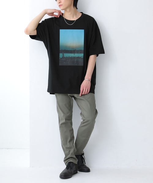 osharewalker（オシャレウォーカー）の「【廃盤】『ビッグシルエットフォトプリントTシャツ』（Tシャツ/カットソー・メンズ・ブラック・FREE）」の4枚目の写真