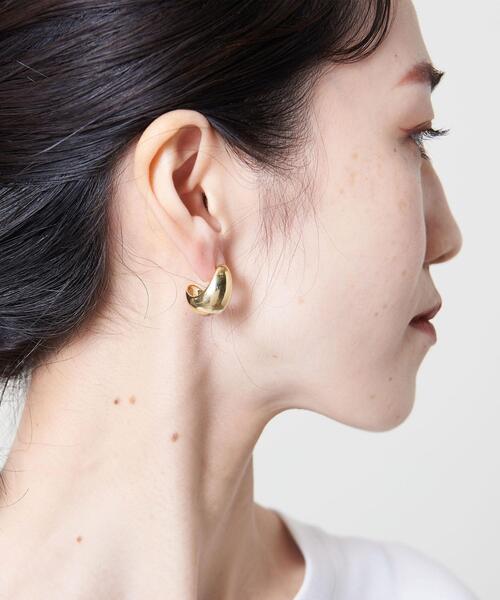 UNITED ARROWS（ユナイテッドアローズ）の「＜UNITED ARROWS＞CRESCENT MOON ピアス（ピアス（両耳用）・レディース・シルバー/ゴールド・FREE）」の8枚目の写真