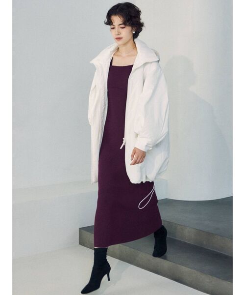 LAGUNAMOON（ラグナムーン）の「アシンメトリーネックリブニットワンピース（ワンピース・レディース・ブラック/ボルドー/モカ・SMALL/MEDIUM）」の3枚目の写真