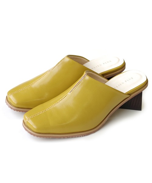 AmiAmi（アミアミ）の「【インスタグラマー＠kaochang_luuコラボ】スクエアトゥVカットミュール（サンダル・レディース・ブラック/ブラウン/グリーン/アイボリー/イエロー・L/LL/M/S）」の5枚目の写真