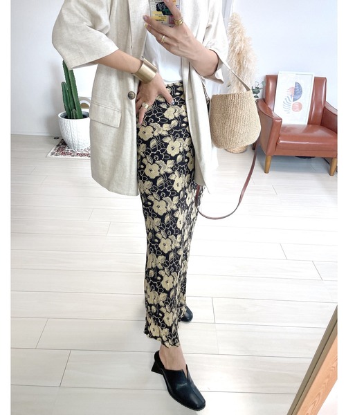 AmiAmi（アミアミ）の「【インスタグラマー＠kaochang_luuコラボ】スクエアトゥVカットミュール（サンダル・レディース・ブラック/ブラウン/グリーン/アイボリー/イエロー・L/LL/M/S）」の15枚目の写真