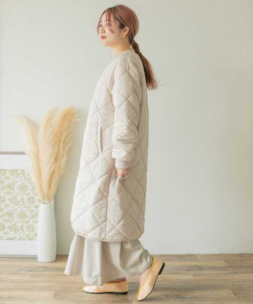 ITEMS URBANRESEARCH(アイテムズ アーバンリサーチ)の「中綿キルティングコート(ダウンジャケット/コート・レディース・チャコールグレー/ライトベージュ/ライトカーキ・X-SMALL/MEDIUM/SMALL)」の13枚目の写真