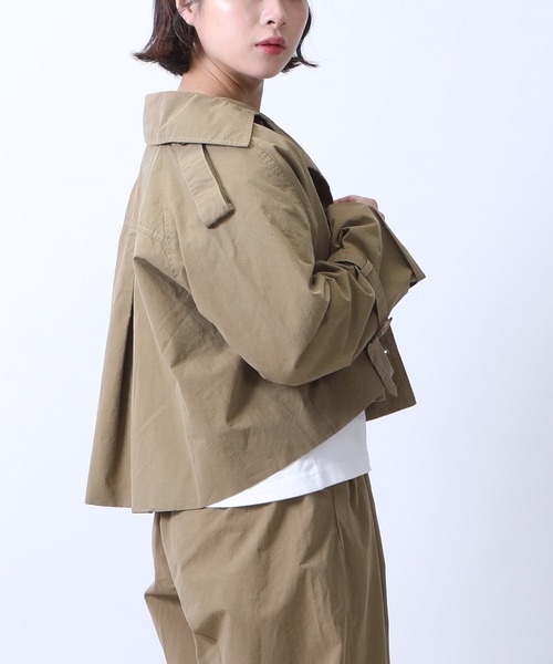 PREFERIR（プレフェリール）の「【ZOZOTOWN限定】ショート丈 トレンチ ジャケット（ワッシャー加工生地）（トレンチコート・レディース・ブラック/グリーン/モカ/ベージュ・MEDIUM/LARGE）」の10枚目の写真