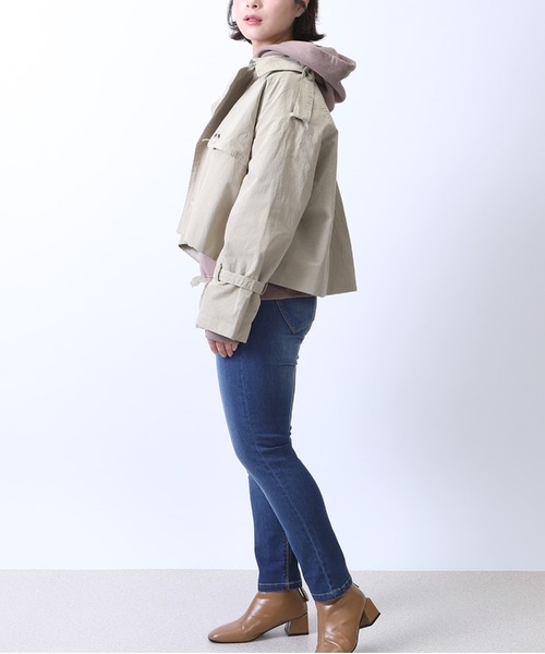 PREFERIR（プレフェリール）の「【ZOZOTOWN限定】ショート丈 トレンチ ジャケット（ワッシャー加工生地）（トレンチコート・レディース・ブラック/グリーン/モカ/ベージュ・MEDIUM/LARGE）」の14枚目の写真