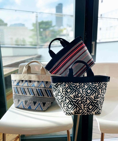 ROOTOTE（ルートート）の「ルートート/幾何学柄 トートバッグ LT.デリ.パターンファブリック-E（トートバッグ・レディース・ベージュ/ピンク/ブラック・FREE）」の5枚目の写真