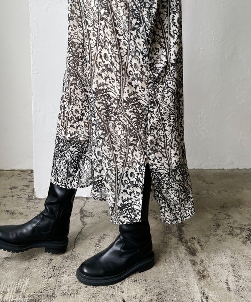 CAPRICIEUX LE'MAGE（カプリシューレマージュ）の「レトロフラワーヨークギャザーワンピース（ワンピース・レディース・ブラック/ベージュ・FREE）」の19枚目の写真