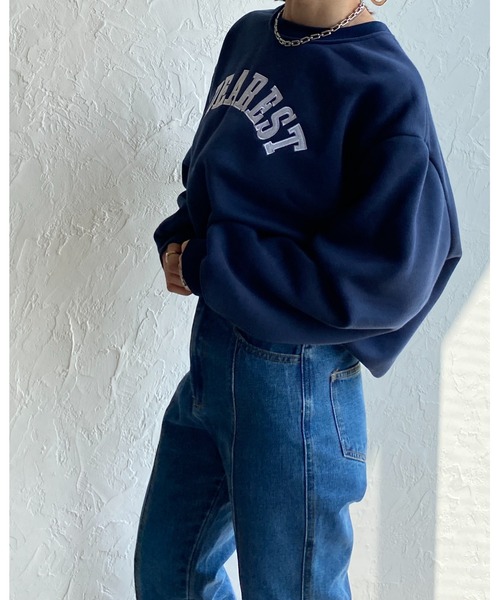 She's Closet(シーズクローゼット)の「裏起毛ビッグシルエット刺繍ロゴショート丈長袖プルオーバースウェット(スウェット・レディース・ネイビー/オートミール・FREE)」の13枚目の写真