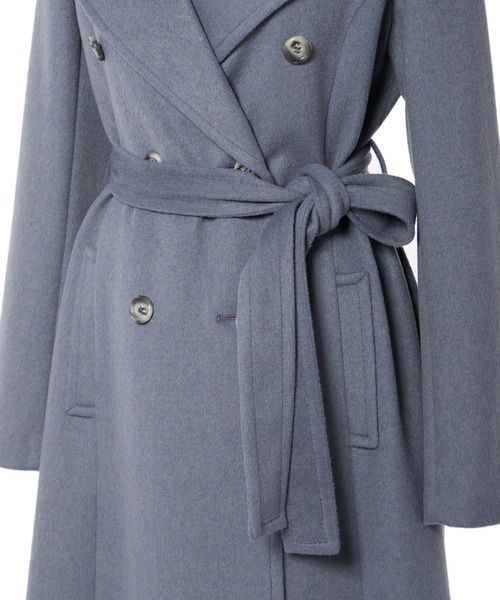 DRWCYS(ドロシーズ)の「ビッグカラーロングコート(チェスターコート・レディース・ネイビー/サックスブルー/キャメル・FREE)」の4枚目の写真