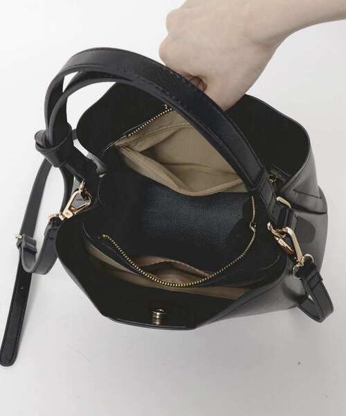 RODE SKO（ロデスコ）の「2WAYファーバッグ（ショルダーバッグ・レディース・ブラック/モカ・ONE）」の21枚目の写真