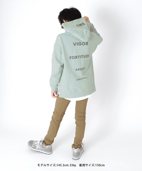 GLAZOS(グラソス)の「裏起毛・ドロップショルダーサイドスリットバックプリントパーカー(パーカー・キッズ・ブラック/グレー/ライトグリーン/ライトベージュ・130cm/140cm/150cm/160cm/170cm)」の5枚目の写真