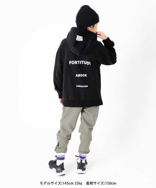 GLAZOS(グラソス)の「裏起毛・ドロップショルダーサイドスリットバックプリントパーカー(パーカー・キッズ・ブラック/グレー/ライトグリーン/ライトベージュ・130cm/140cm/150cm/160cm/170cm)」の22枚目の写真