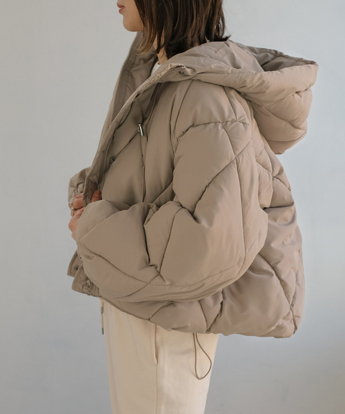 ＡＮＤＪ（アンドジェイ）の「ダイヤ柄中綿ショートダウンジャケット（ダウンジャケット/コート・レディース・ミント/アイボリー/グレイッシュベージュ/ブラック・M）」の4枚目の写真