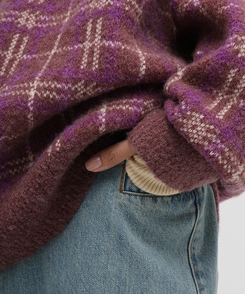 MASONPRINCE(メイソンプリンス)の「【MASONPRINCE】Oversized retro check embroidery logo knit pullover MY3045(ニット/セーター・メンズ・パープル/ブラック/ブラウン/グリーン/ベージュ・L/M/S)」の18枚目の写真