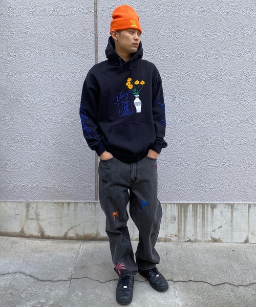 XLARGE（エクストララージ）の「FLOWER VASE PULLOVER HOODED SWEAT（パーカー・メンズ・ホワイト/ブラック/ネイビー・S/M/L/XL）」の21枚目の写真