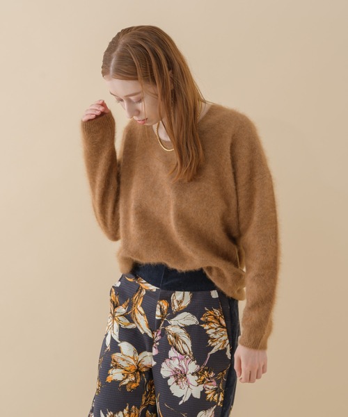 Dignite collier(ディニテコリエ)の「Dignite collier 後ろ切替ニット(ニット/セーター・レディース・グレー/グリーン/キャメル・FREE)」の9枚目の写真