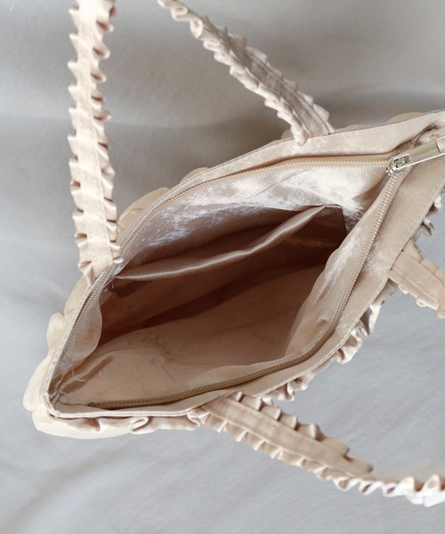 girl(ガール)の「シフォン&サテンギャザーフリルサブバッグ 結婚式 パーティー お呼ばれ オケージョン(トートバッグ・レディース・ブラック/ベージュ・FREE)」の6枚目の写真