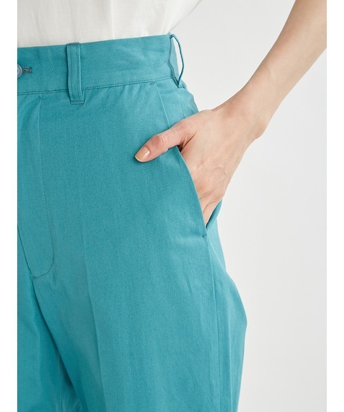 Mila Owen（ミラオーウェン）の「センタープレスハイウエストストレートチノパンツ（チノパンツ・レディース・ターコイズブルー/ネイビー/ベージュ・0/1/00）」の11枚目の写真