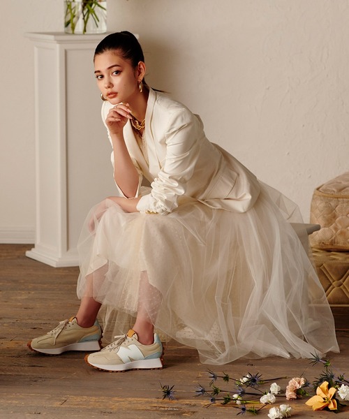 NEW BALANCE（ニューバランス）の「WS327（スニーカー・レディース・ホワイト/ライトパープル/ベージュ系その他・24.5cm/22.0cm/23.5cm/22.5cm/25.0cm/24.0cm/23.0cm/25.5cm）」の22枚目の写真