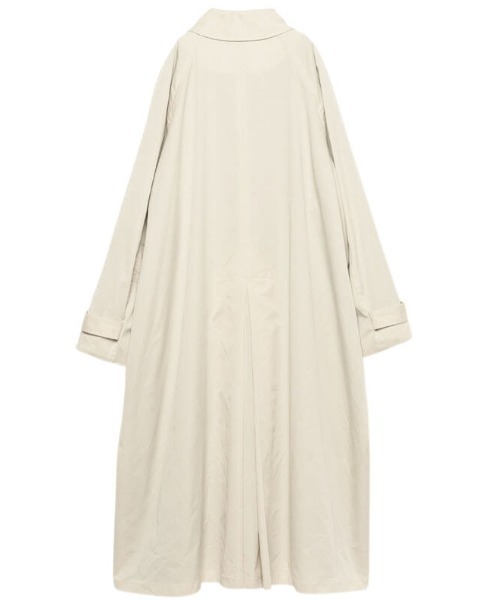 【新作新品】credonaクレドナ/インバーテッドプリーツオーバーコートホワイト CREDONA（クレドナ）の「インバーテッドプリーツオーバーコート