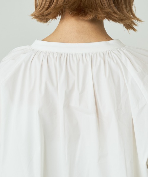 Lui's（ルイス）の「スリーブスリットボタンデザインシャツ（シャツ/ブラウス・レディース・ホワイト・FREE）」の6枚目の写真