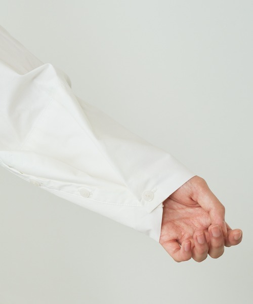 Lui's（ルイス）の「スリーブスリットボタンデザインシャツ（シャツ/ブラウス・レディース・ホワイト・FREE）」の4枚目の写真