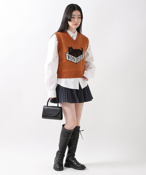 WONDER VISITOR（ワンダービジター）の「WONDER VISITOR／Box Catニットベスト 2276924（ベスト・レディース・ライトブルー/ブラウン・FREE）」の3枚目の写真